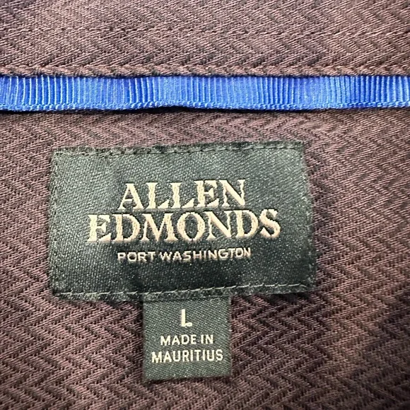 Allen Edmonds Men's Burgundy Button Down Shirt, 100% cotton - Picture 6 of 9